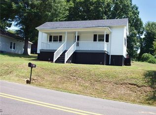 916 Lincoln St, Eden, NC 27288