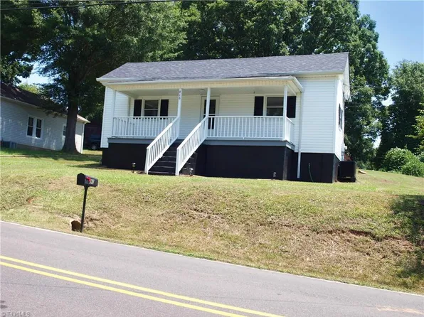 916 Lincoln St, Eden, NC 27288