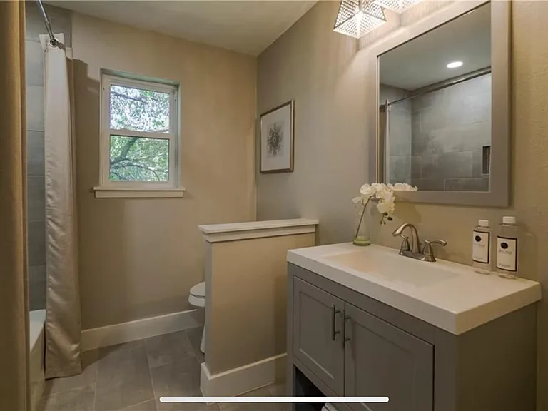 4704 Woodside Dr — Photo 15
