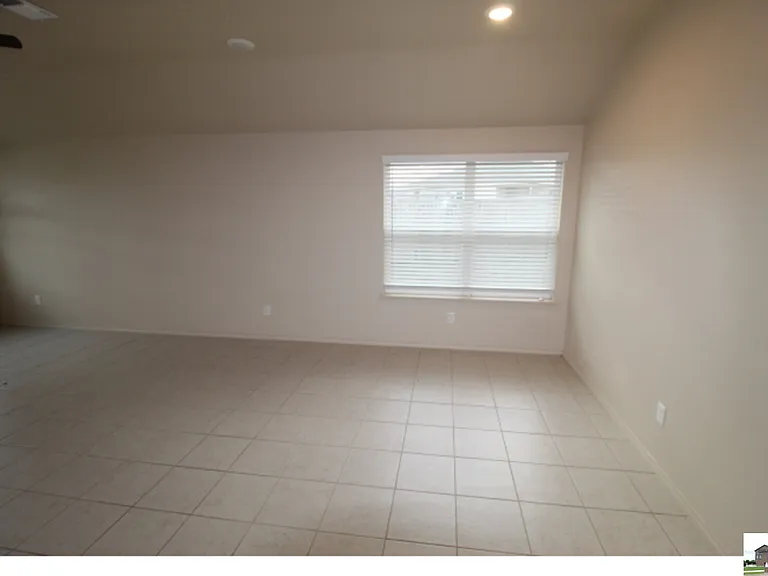1705 Montell St #A — Photo 11