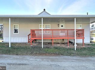 77 Main St, Seven Valleys, PA 17360