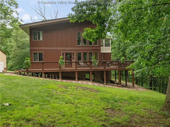 1623 Janet Pl, South Charleston, WV 25303