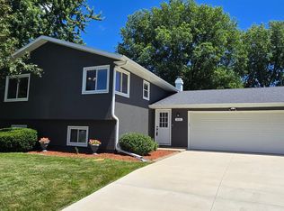 1515 3rd Ave NE, Owatonna, MN 55060