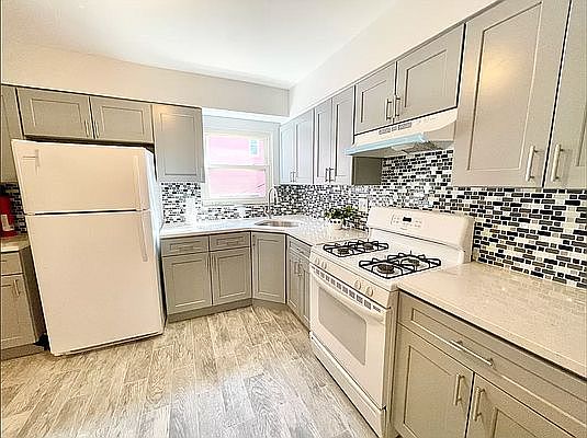 1st image of 25-26 43rd St #3A