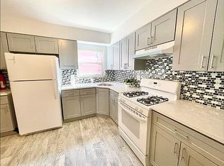 25-26 43rd St #3A, Astoria, NY 11103