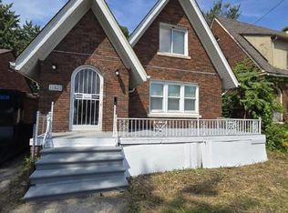11825 Rosemary St N, Detroit, MI 48213