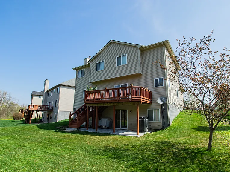 366 Sedgewood Ln — Photo 55