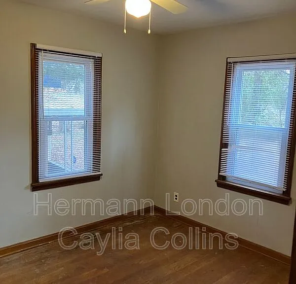 360 S Harvey Ave — Photo 8