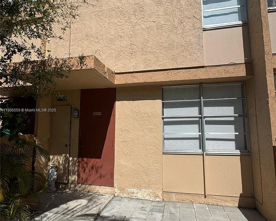1st image of 6007 SW 69th St #74