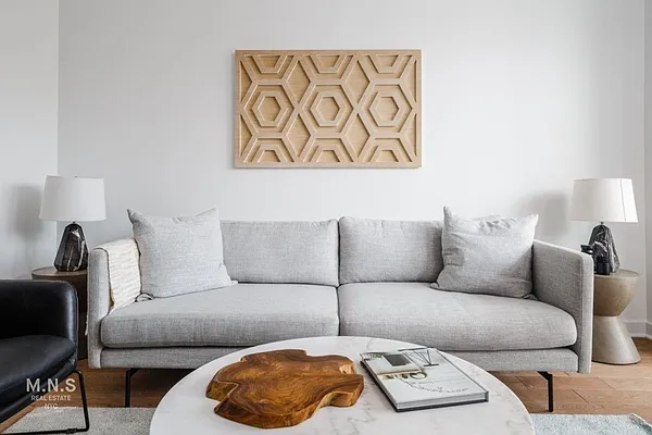 Rented by MNS | media 19