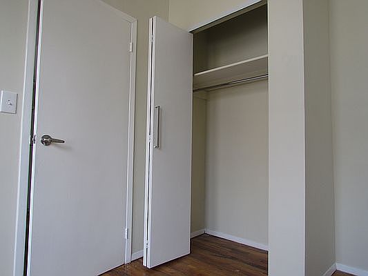 2nd image of 165 W 4th St APT 32