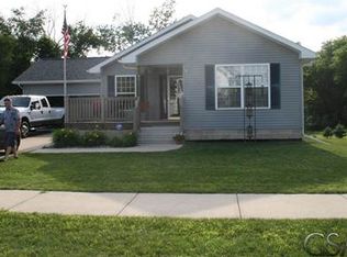 605 Garden Ln, Perry, MI 48872