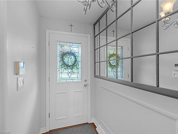 5th image of 23 Tyrell St