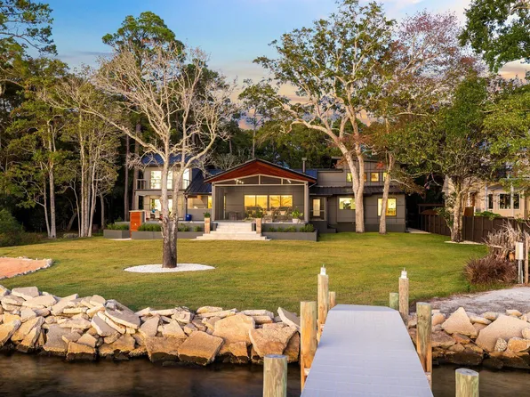 1435 Bayshore Dr, Niceville, FL 32578