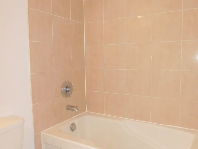 904 Reba Pl #20 — Photo 6