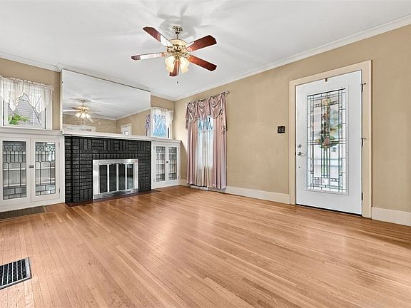 5th image of 1005 11th St