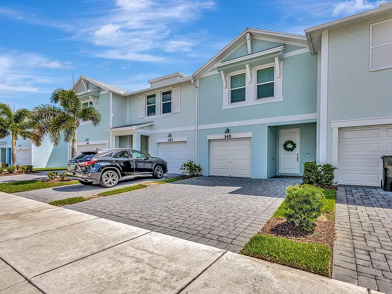 345 SE Angler Dr — Photo 43
