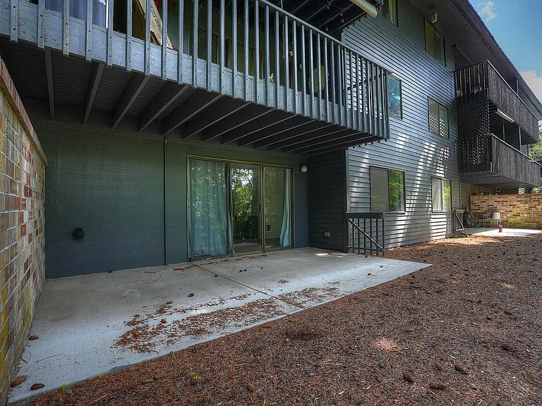 2106-2112 N Fife St — Photo 10