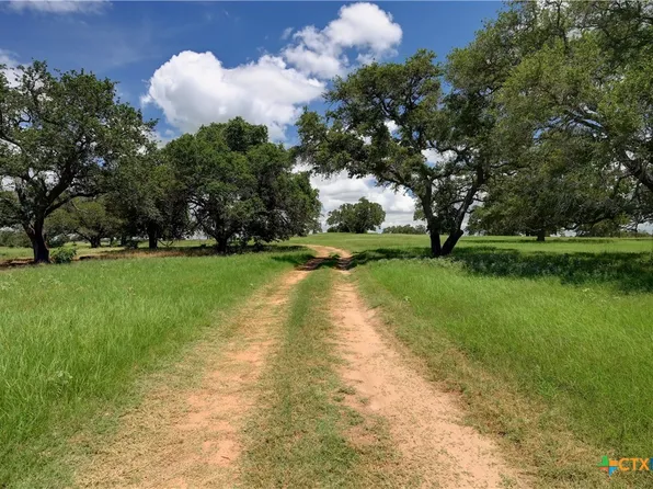 2901 Mule Creek Rd, Harwood, TX 78632