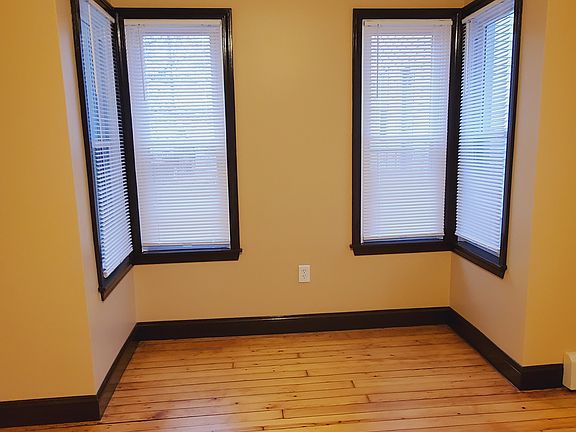 3rd image of 572 Bradford Ave APT 1