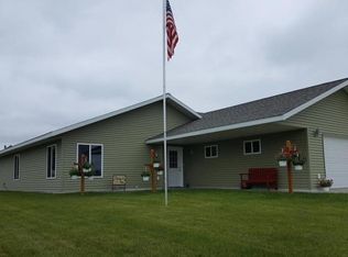 909 Red Willow Dr, Frazee, MN 56544