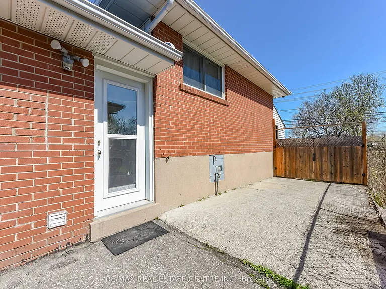 45 Autumn Blvd #LOWER — Photo 2