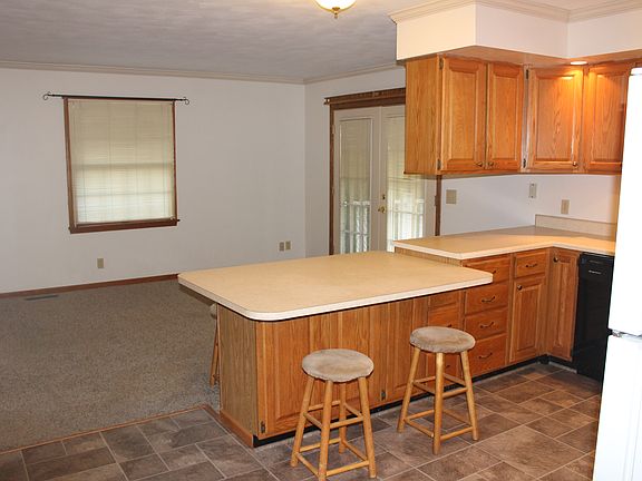 Kitchen to Family Room