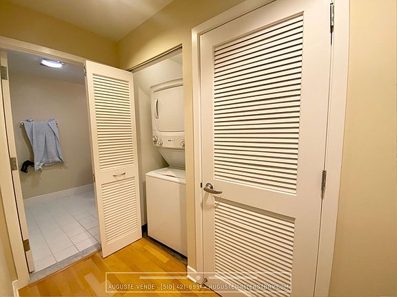 5th image of 260 King St Unit 433
