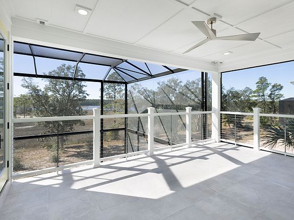 Grand Spinnaker Balcony