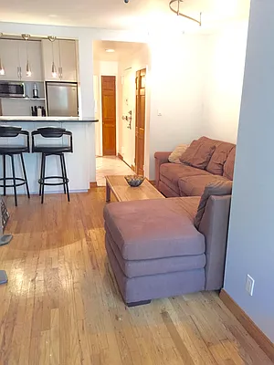 Rented by Avenues Real Estate | media 21