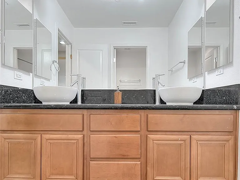 7400 Sonoma Creek Ct — Photo 45