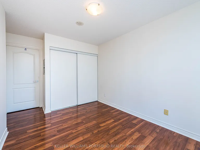 70 Town Centre Ct #806 — Photo 23