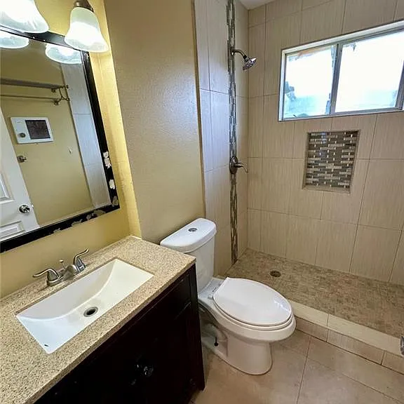 823 S 17th Ave — Photo 17