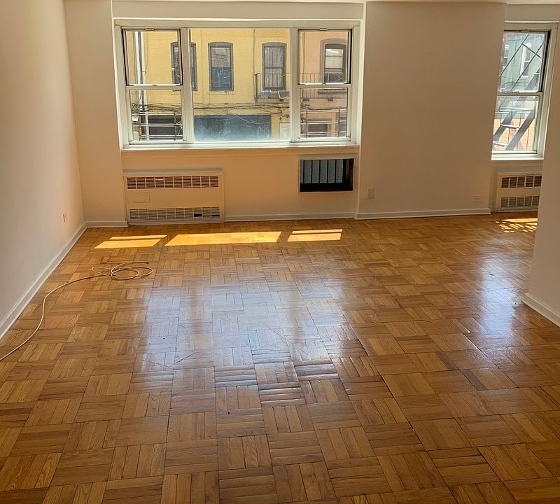 1st image of 34-43 Crescent St #1E