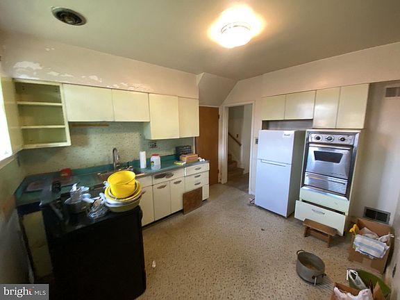 4th image of 3909 24th Ave