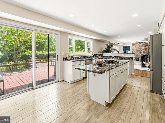 5th image of 8566 Brickyard Rd