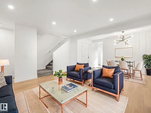 13833 30th St NW #10, Edmonton, AB T5Y 2B2