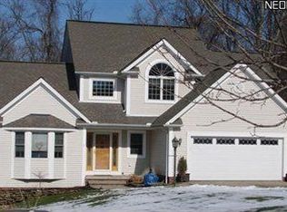 13590 W Spring St, Burton, OH 44021