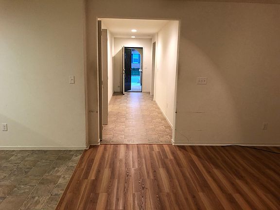 3rd image of 9521 Cherry Grove Cir