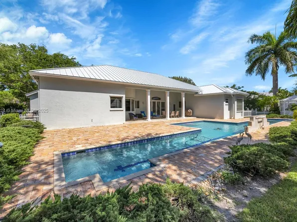 6129 SW 74th Ct, Miami, FL 33143