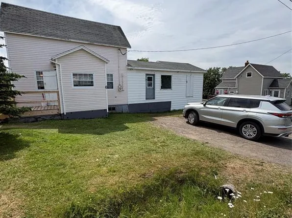 6 Grammar Street, Bell Island, NL A0A4H0