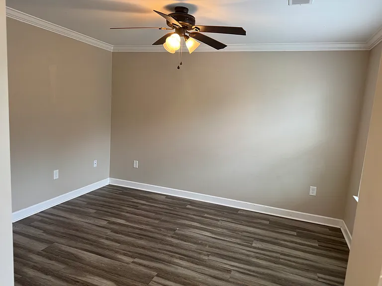 66 Bellvue Dr — Photo 17