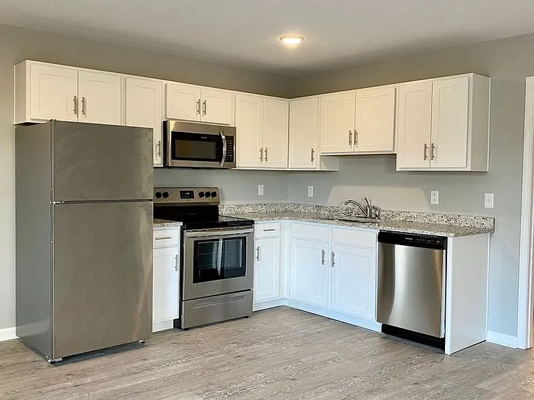 Fountain Brook Apartments — Photo 2