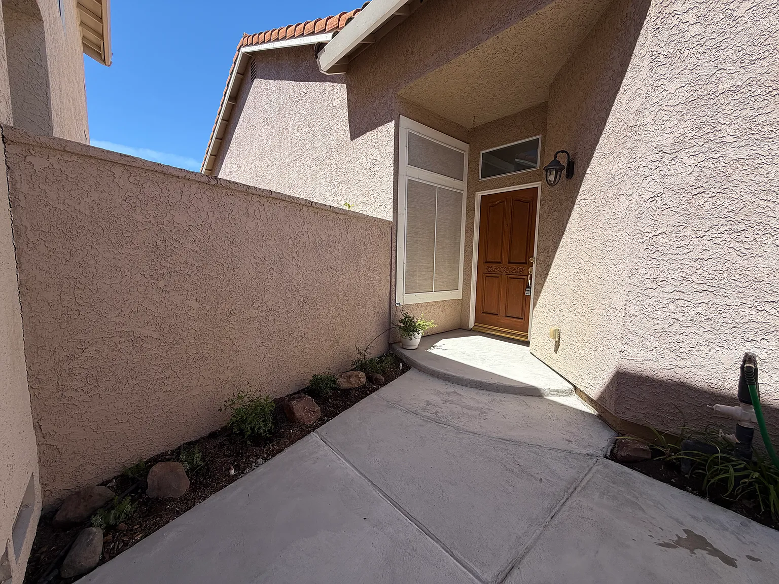3 bed, 1326 sqft, $2,795 — Photo 2