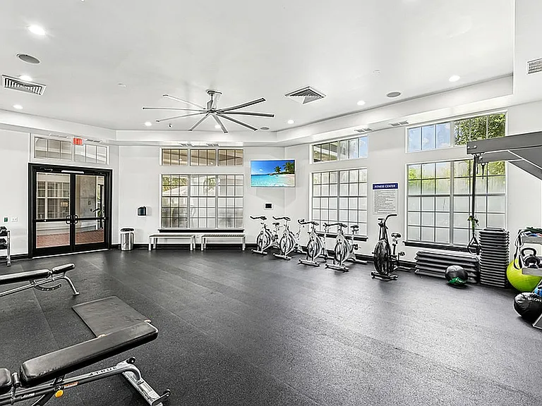 Interior - Fitness Center_001