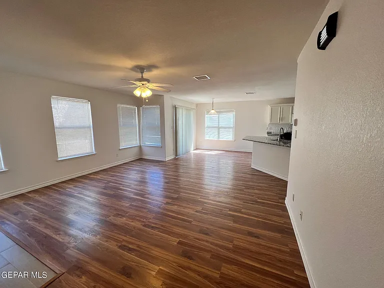 7105 Tierra Roja St — Photo 10