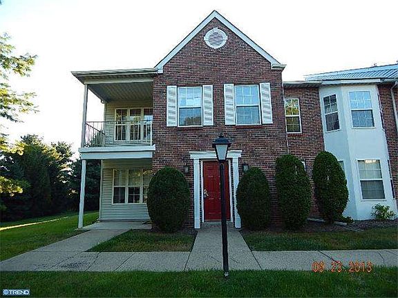 5th image of 214 Fountain Farm Ln