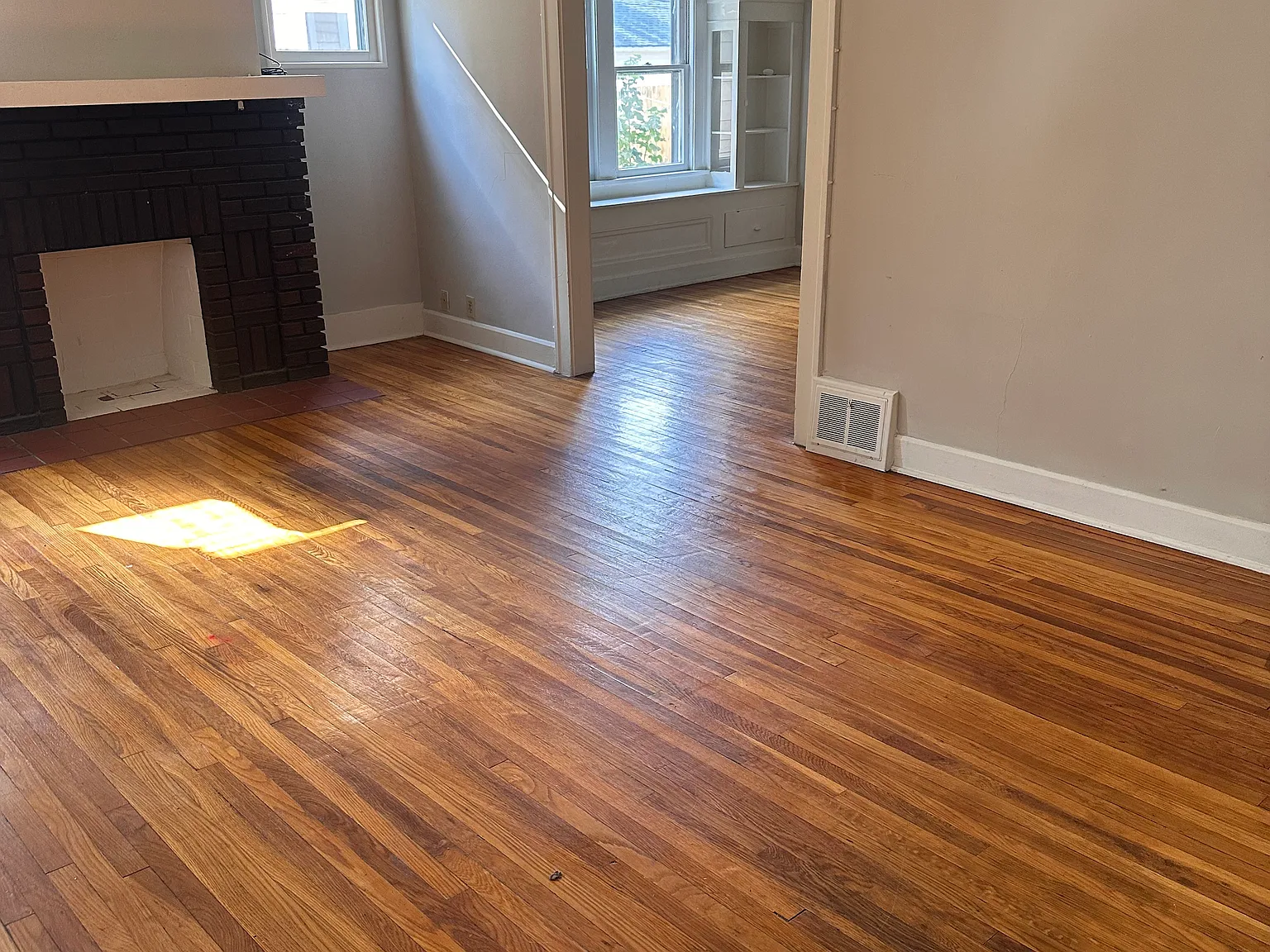 2 bed, 1856 sqft, $1,050 — Photo 2