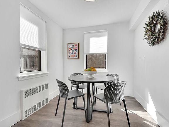 2nd image of 2420 Morris Ave APT 4F