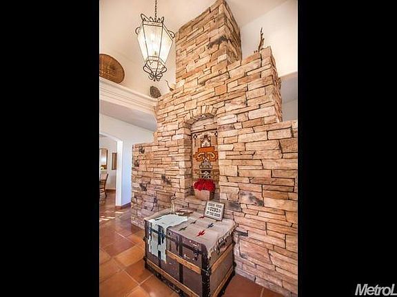 4th image of 8799 Riverwood Dr
